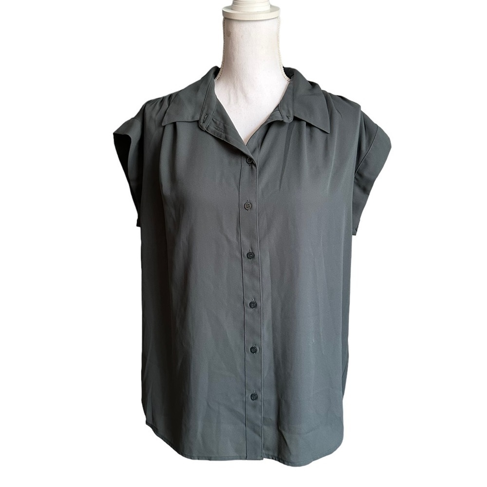 14th & Union Women’s blouse Size Small